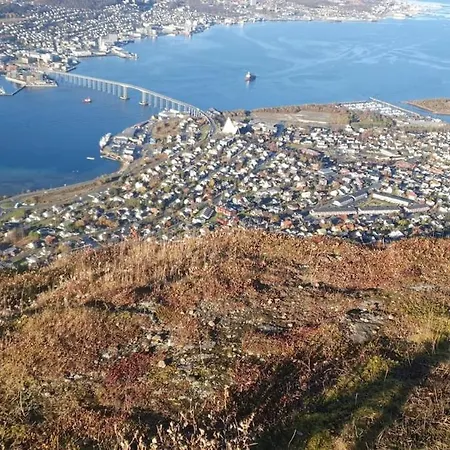 Cozy Apartment With Free Parking And Barbecue Area Tromso Exterior photo