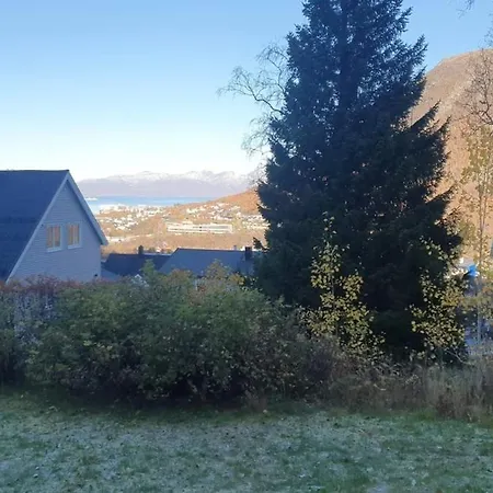 Cozy Apartment With Free Parking And Barbecue Area Tromso Exterior photo